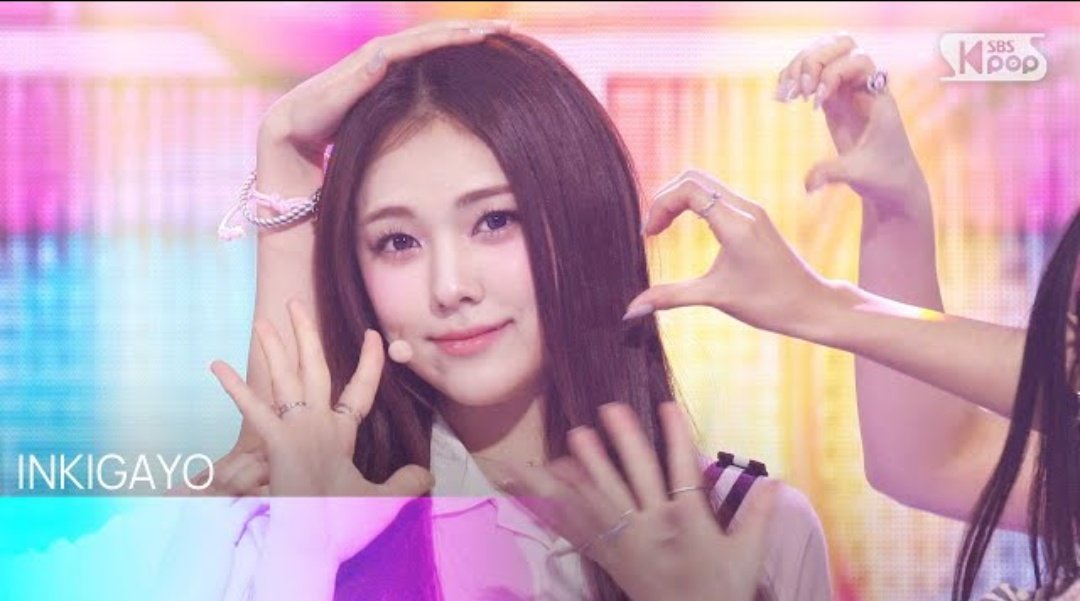 ODDYOUTHBrasil's tweet photo. Assista agora ao stage do ODD YOUTH com 'Best Friendz' para o Inkigayo:

🔗: https://t.co/n2KkAb9gxH

#ODDYOUTH #오드유스 #BestFriendz_ENG @oddyouth_offcl https://t.co/kB1pxDxQQ7