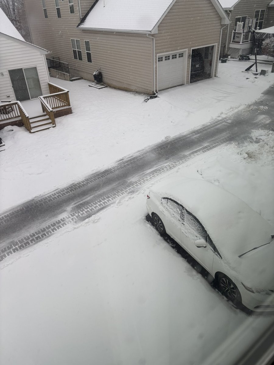 thedcregulator's tweet image. It continues .... #RoundHill #SnowStorm3 @capitalweather @TuckerFox5
