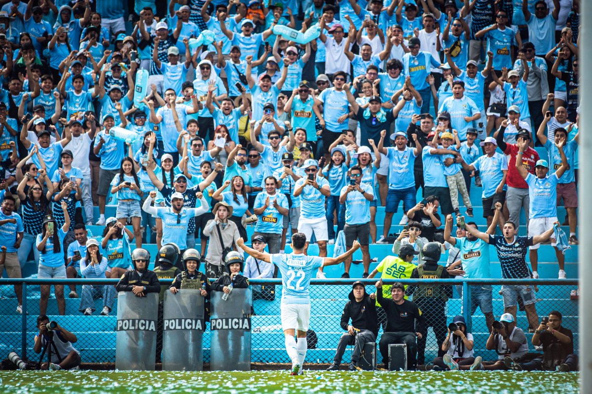 BSCervecero's tweet photo. QUE EMPIECE EL ROMANCE CON LA CELESTE, MISAEL!!!!💙💙💙

📸 : @maug_cf ⭐️ https://t.co/cy6rEBv3Zs