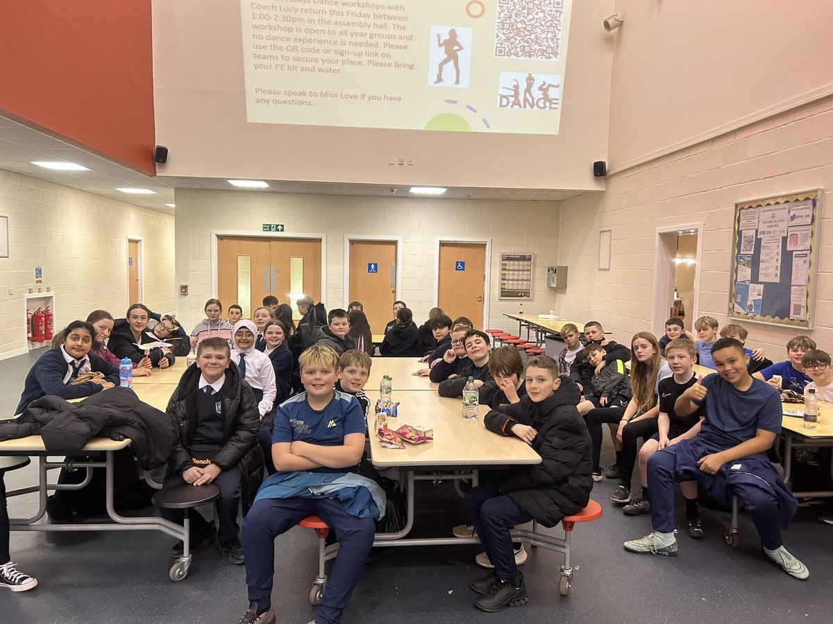 CHSFutureFriday's tweet photo. Thank you to Riverbank primary pupils for joining us during Future Fridays this week. Pupils had an amazing time taking part in lots of activities such as football, badminton, drone workshop, dance, arts and crafts, music and quiz club! 😃👏

@RiverbankPSNC 

@CoatbridgeHigh https://t.co/jasaztbO9Z