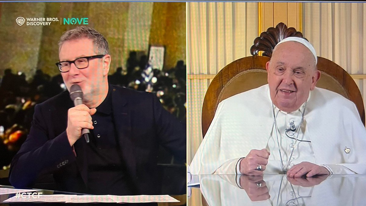 "L’anno giubilare è per aprire il cuore. Non lasciate passare questa opportunità. Avanti e coraggio. E non perdere il senso dell’umorismo. Grazie!"
#PapaFrancesco 
#Giubileo
<a href="/chetempochefa/">Che Tempo Che Fa</a>