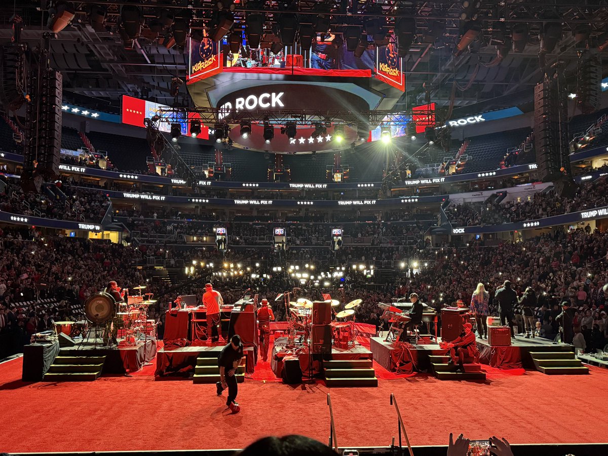 <a href="/elonmusk/">Elon Musk</a> W