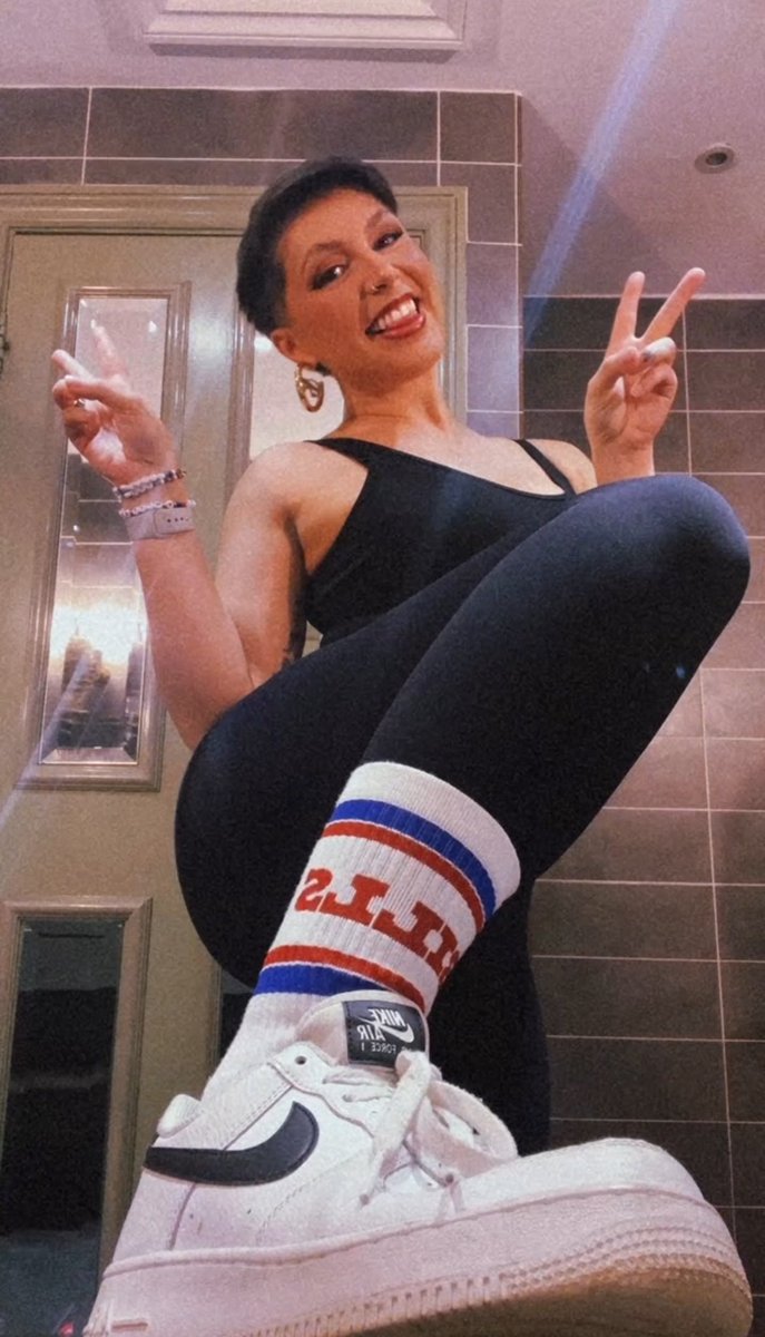 Happy Divisional Round, #BillsMafia 😘

GO BILLS!!