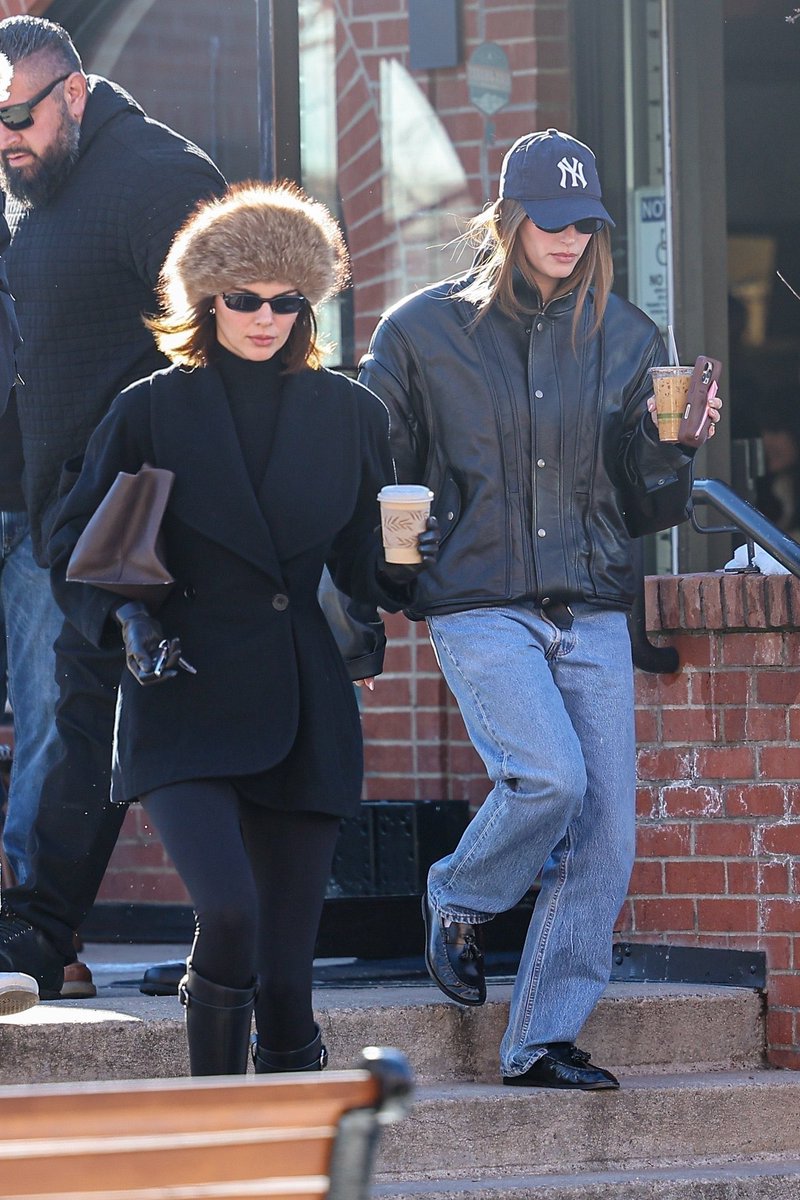 Hailey getting an iced coffee when it’s freezing outside is so me. 😭