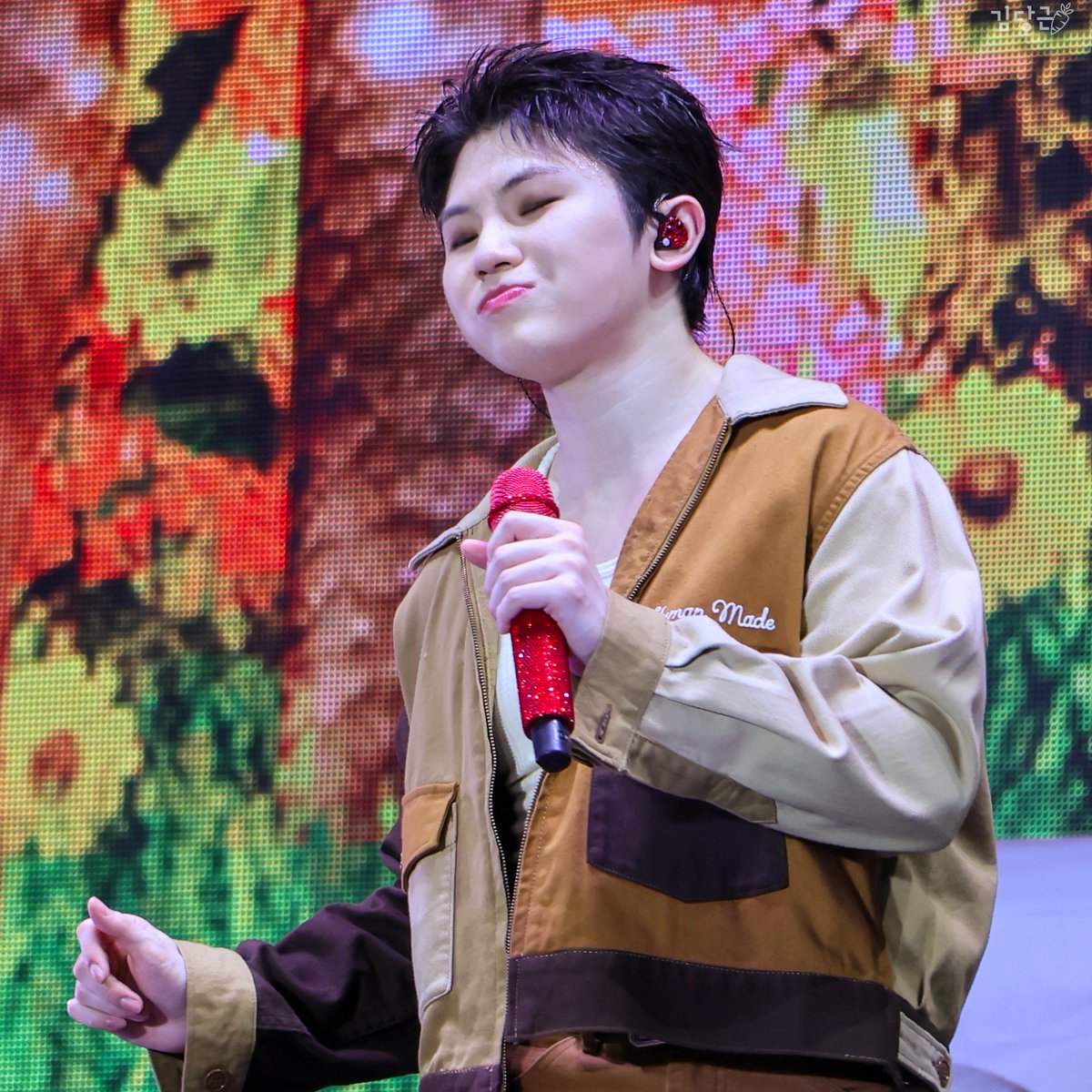 250119 svt right here bulacan 

네가 좋은 걸 어쩌나🧚🏻‍♂️

#우지 #woozi #ウジ #세븐틴 #SEVENTEEN