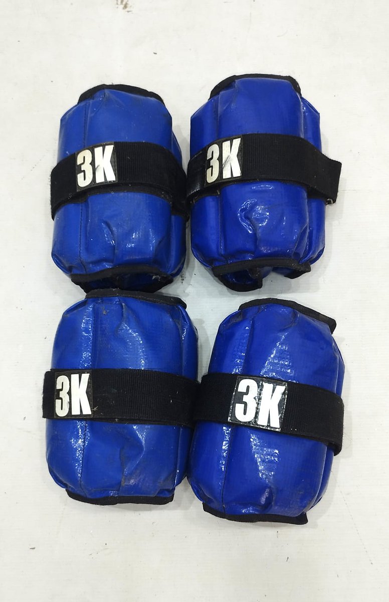 pittcent's tweet photo. -Pelotas de 4 y 5 kg Precio Los 2 por 300.000, 5kg: 170.000, 4kg 120.000
-Soga 200.000
-Tobilleras de 2 y 3 kg 
El par 2kg: 60.000
3kg: 80.000 https://t.co/nic0uUAGeH