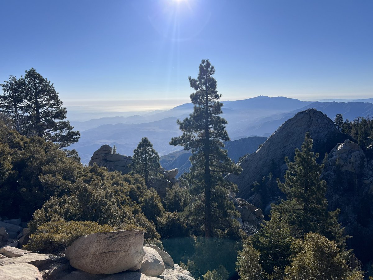 DeClutterSpaces's tweet image. I carried clutter in my heart—pain, confusion, misplaced desires. But when I surrendered it to Jesus, He gave me a new heart, cleared the mess, and filled me with His peace. Surrender to Him, and He’ll do the same for you. 💛 #FaithOverClutter