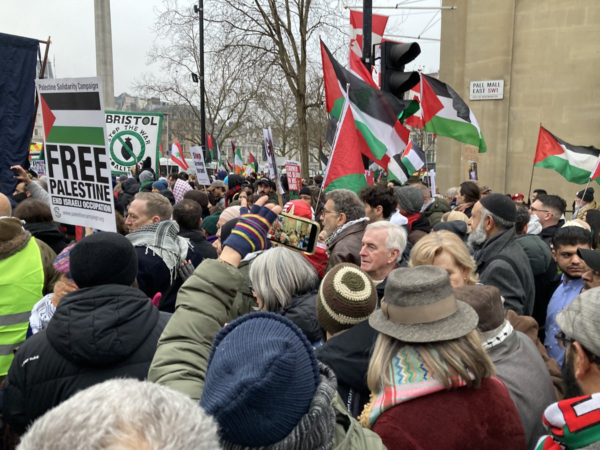 Jonathan Cook tweet media