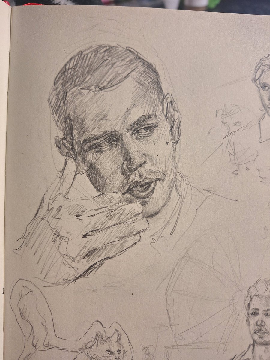 sosiskis33's tweet photo. just having fun in between college breaks 
#austinbutler #art #sketchart #sketchbook https://t.co/0xghx6UO4x