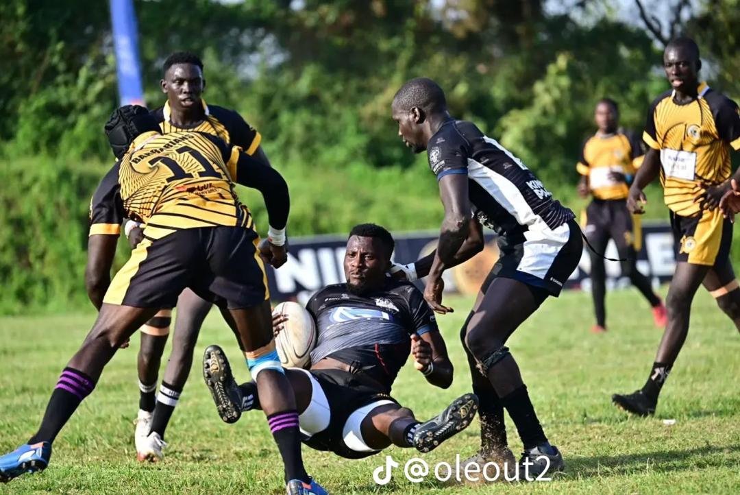 onen_rodgers's tweet photo. "Park there!! Where's your driving license?" 
@ugrugbyfans @PoliceUg @UgandaRugby https://t.co/4VItLgGgmQ