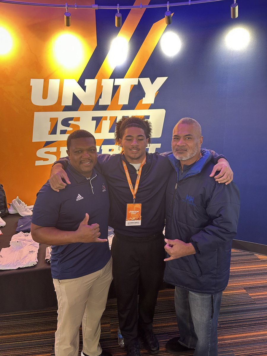 Jayden Cupitt (@jayden_cupitt) on Twitter photo After a great conversation with <a href="/CoachKSigler/">Kelvin Sigler</a> i am blessed to receive an offer from <a href="/UTEPFB/">UTEP Football</a> #AGTG <a href="/CoachSWUTEP/">Scotty Walden</a> <a href="/CoachKade_Glenn/">Kade Glenn</a> <a href="/CoachjjClark/">J.J. Clark</a> <a href="/UTEPCoachCJones/">Chris Jones</a> <a href="/CoachFoster23/">Aaron Foster 👎🏾👎🏾</a> <a href="/CoachHarris_LR/">Doryan Harris</a> <a href="/CoachKirkThor/">Kirk Thor</a> <a href="/CoachDavis_2/">Deric Davis</a> <a href="/CoachDRodrigo/">David Rodriguez</a> <a href="/CoachFranklin_/">Mallory Franklin</a> <a href="/Coach_GregDavis/">Greg Davis</a> After a great conversation with <a href="/CoachKSigler/">Kelvin Sigler</a> i am blessed to receive an offer from <a href="/UTEPFB/">UTEP Football</a> #AGTG <a href="/CoachSWUTEP/">Scotty Walden</a> <a href="/CoachKade_Glenn/">Kade Glenn</a> <a href="/CoachjjClark/">J.J. Clark</a> <a href="/UTEPCoachCJones/">Chris Jones</a> <a href="/CoachFoster23/">Aaron Foster 👎🏾👎🏾</a> <a href="/CoachHarris_LR/">Doryan Harris</a> <a href="/CoachKirkThor/">Kirk Thor</a> <a href="/CoachDavis_2/">Deric Davis</a> <a href="/CoachDRodrigo/">David Rodriguez</a> <a href="/CoachFranklin_/">Mallory Franklin</a> <a href="/Coach_GregDavis/">Greg Davis</a>