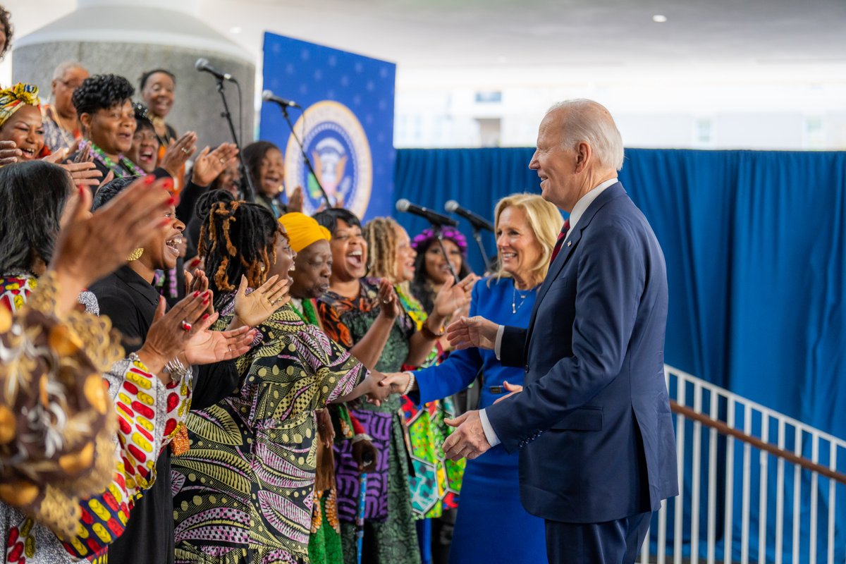 WhiteHouse46's tweet image. Today in South Carolina, President Biden honored Reverend Dr. Martin Luther King, Jr.
We must hold onto hope. We must stay engaged. We must always keep the faith in the better days to come.