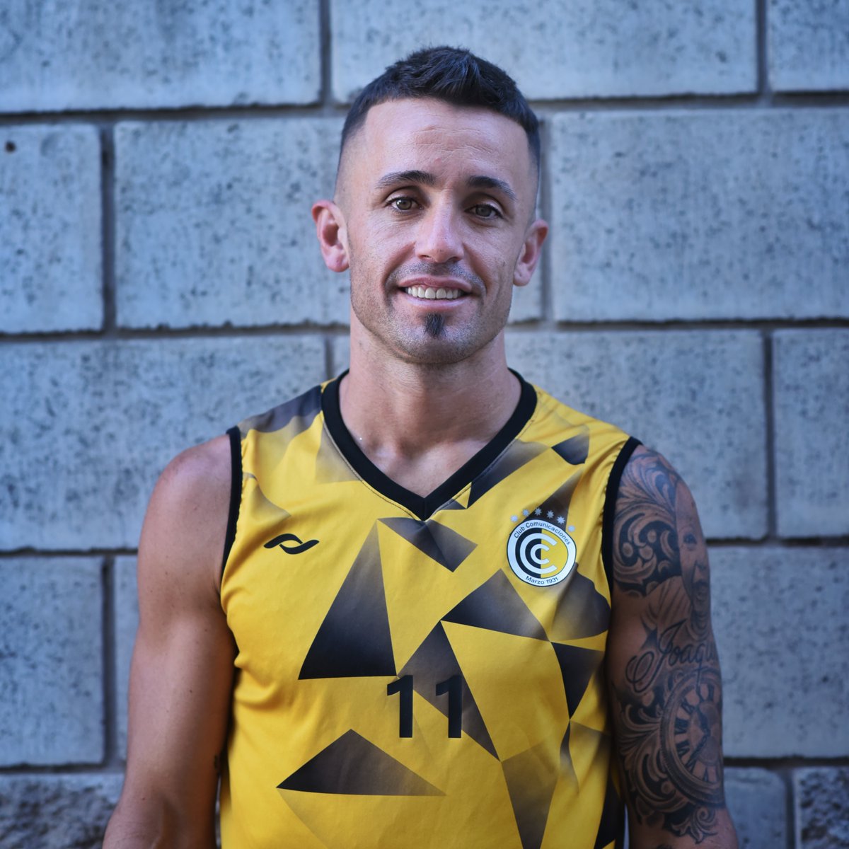 ENTREVISTAS. Cristian Chimino es nuevo jugador de Comunicaciones. En diálogo con Pregoneros Radio, el defensor conversó en plena pretemporada que se inició el 3 de enero. open.spotify.com/episode/08BoBu…