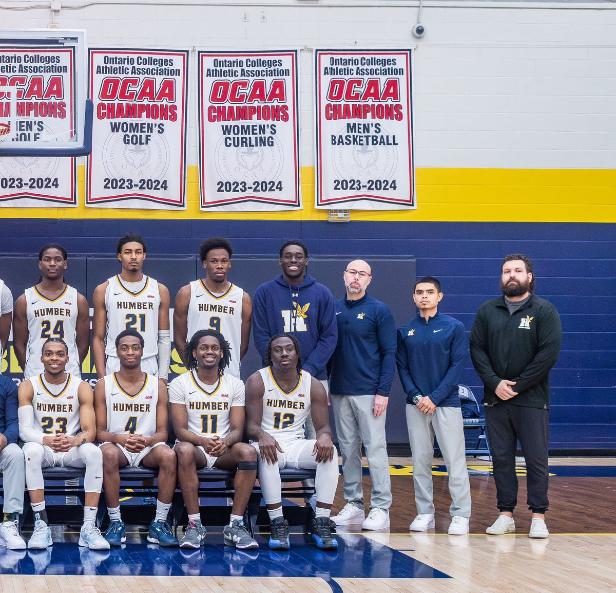 HumberHawksMBB's tweet photo. 2024-25 Humber Hawks Men’s Basketball Team. 

United we grind, united we shine. Built on hard work and heart, the Humber Hawks stay soaring. 🦅💙💛

#WeStaySoaring #HumberHawksMBB #ChampionshipMindset #BlueAndGold https://t.co/qcdHFEFpP5