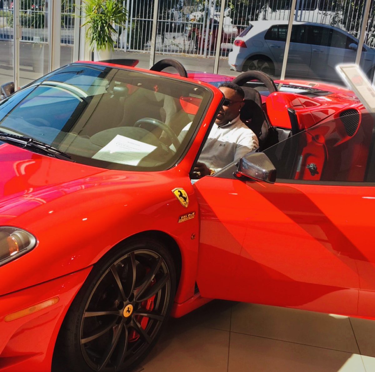 tweetingshak's tweet image. Heading over to Maranello. #RossoScuderia. @ScuderiaFerrari @LewisHamilton