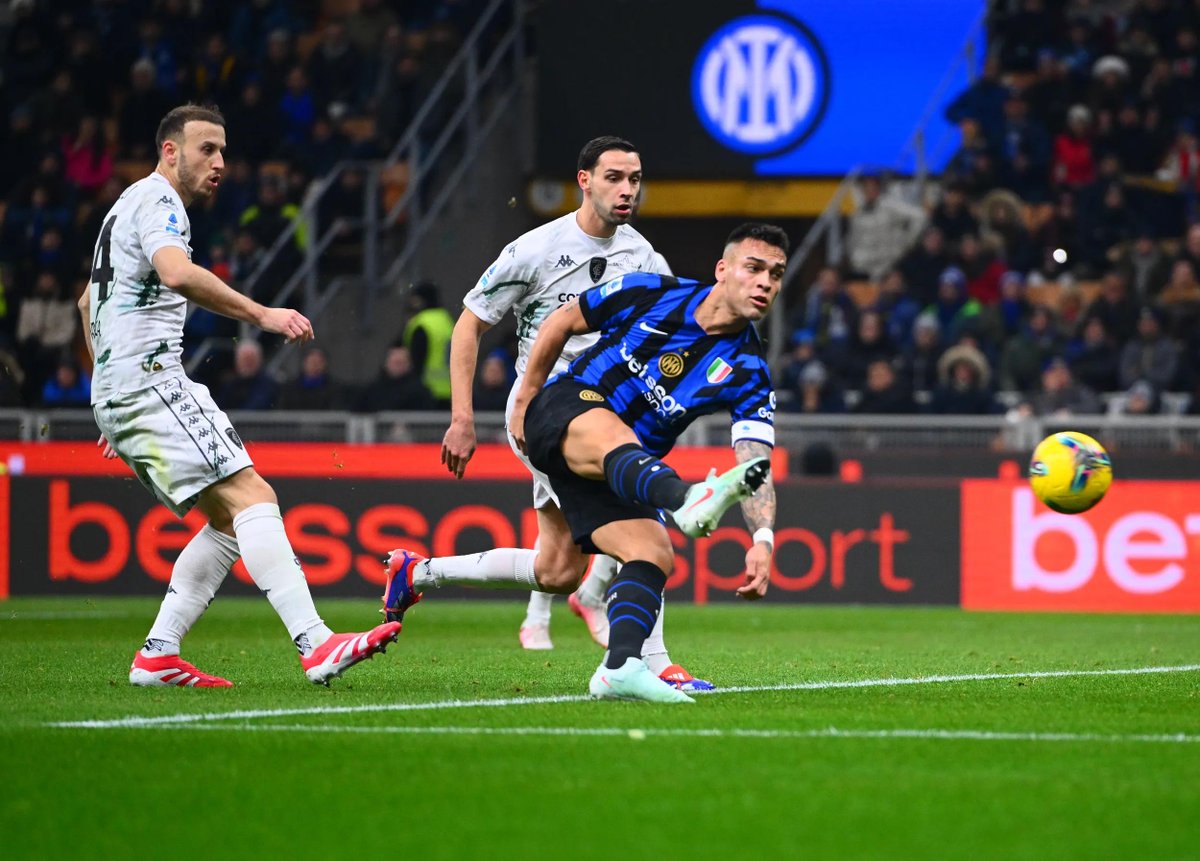 InterClub1908's tweet image. ⚫🔵🐍@SerieA #InterEmpoli 3-1 l'@Inter la vince con i gol sono di #LautaroMartinez, #Dumfries e #Thuram SEMPRE #FORZAINTER #AMALA #SempreForzaInter #PazzaInter #IMInter #DAZN #InterFans #InterClub1908
Seguite il profilo di riserva @InterClub1908_ 🖤💙