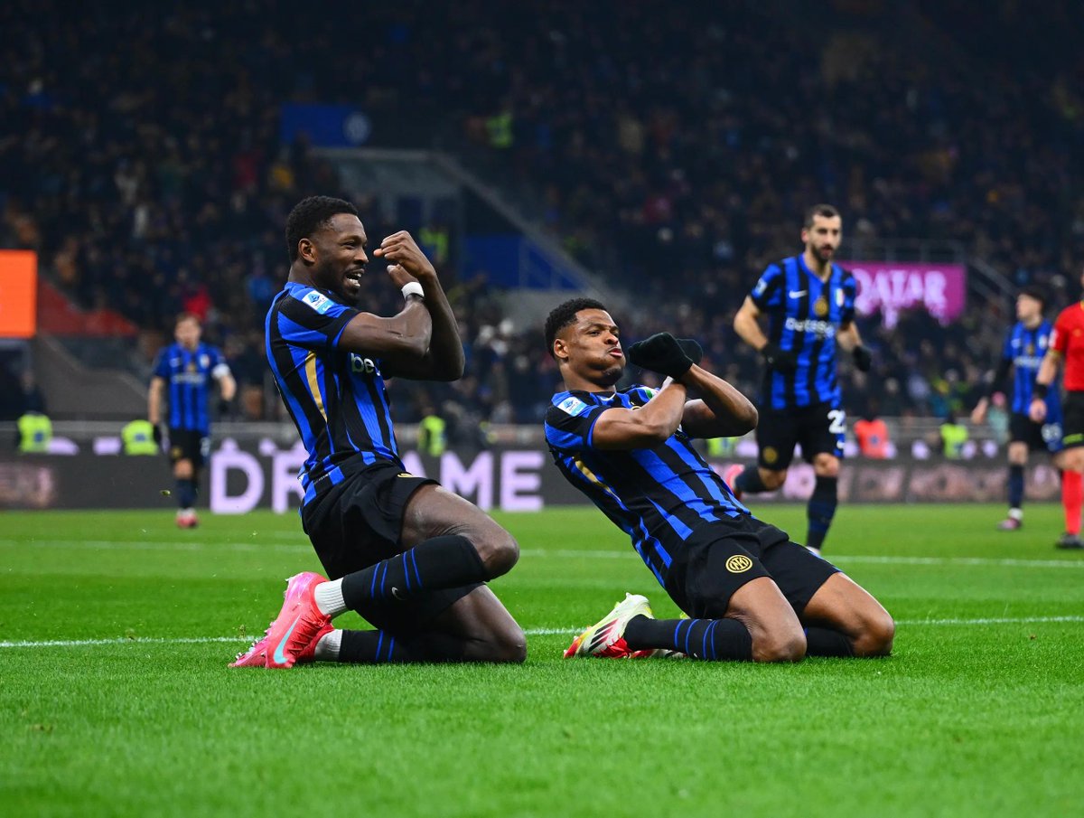 InterClub1908's tweet image. ⚫🔵🐍@SerieA #InterEmpoli 3-1 l'@Inter la vince con i gol sono di #LautaroMartinez, #Dumfries e #Thuram SEMPRE #FORZAINTER #AMALA #SempreForzaInter #PazzaInter #IMInter #DAZN #InterFans #InterClub1908
Seguite il profilo di riserva @InterClub1908_ 🖤💙