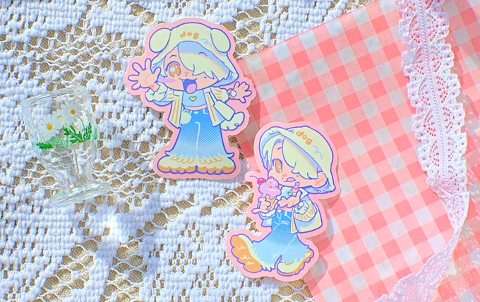 [RT] hi hi hi :) i updated my shp! i'm offering a red envelope and sticker set in celebration of LNY this year. this special will be ongoing until february 28, so grab them while supplies last! link below ↓ 