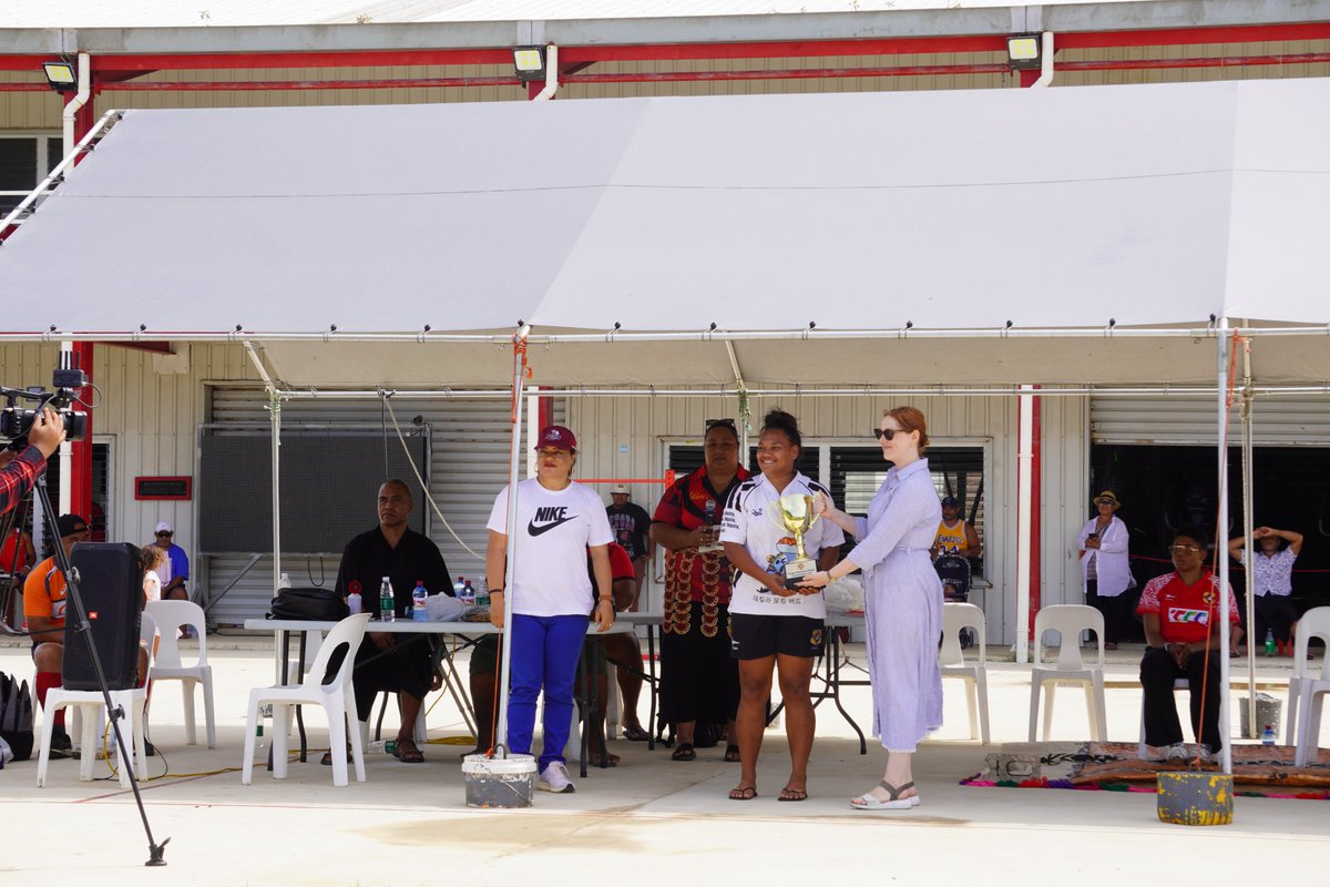 UKinTonga's tweet photo. 🇬🇧 Deputy High Commissioner Ms Emma Macri was delighted to attend the final game for the Tonga Women's Rugby Combine Championship 2025, last Friday! 

Special congratulations to 🇹🇴 Residents on winning the 2025 Championship Cup and a big malo 'aupito to all participating teams! https://t.co/UxI9sdd5V5