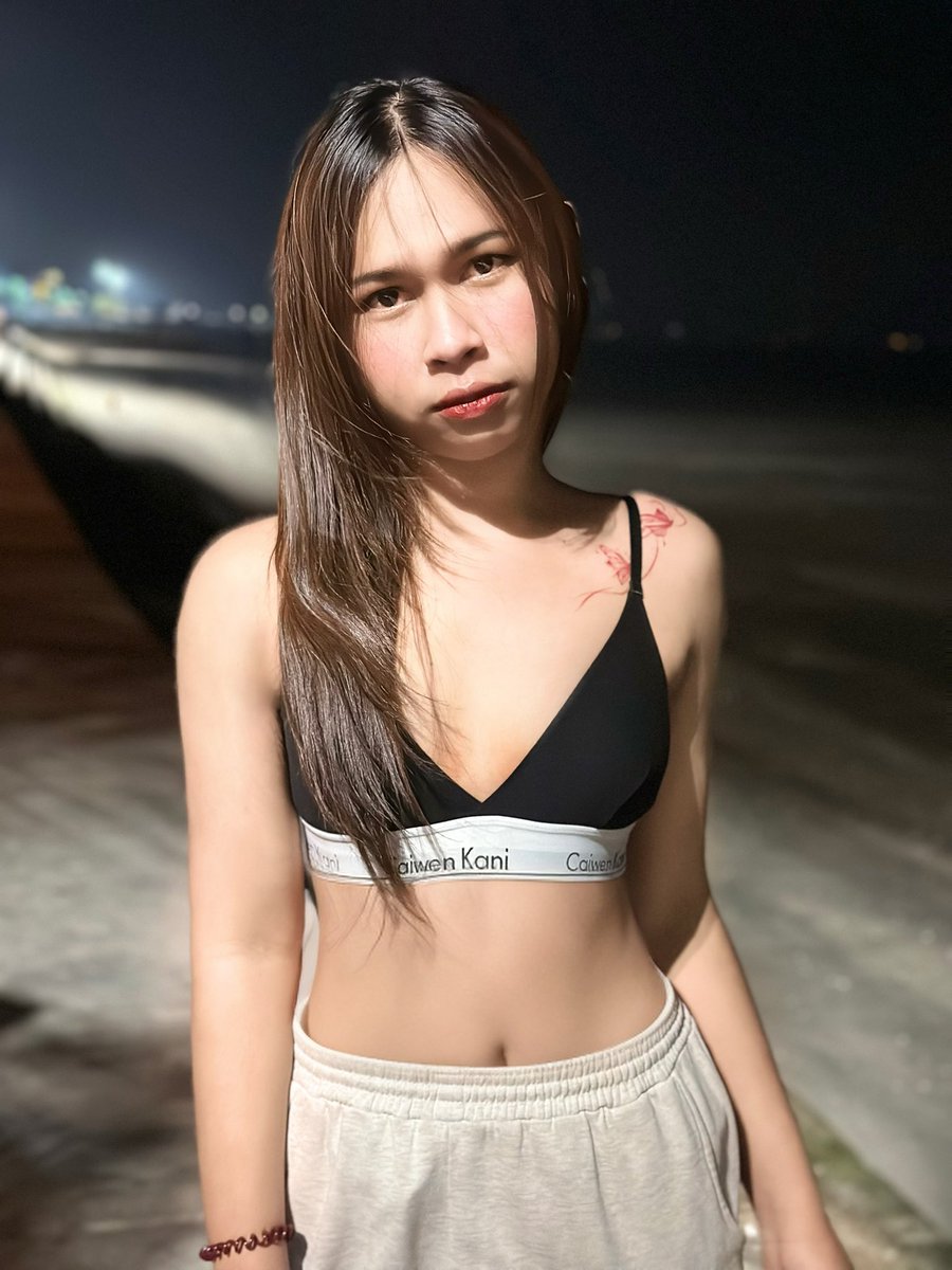 larisaa48's tweet photo. หนาวจัง🥶 https://t.co/M5Ranx9OyM