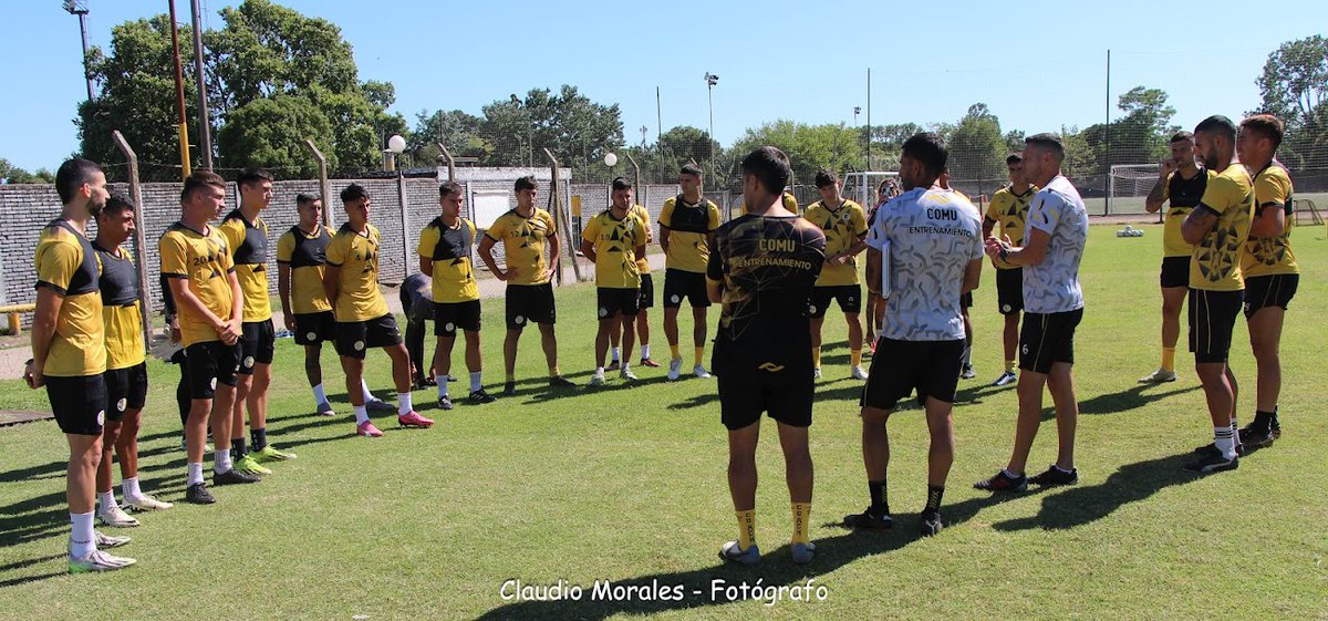 El primer entrenamiento de la Primera de Comunicaciones, 3 de Enero de 2025...
photos.app.goo.gl/vYxAD3c7JJoeaZ…
