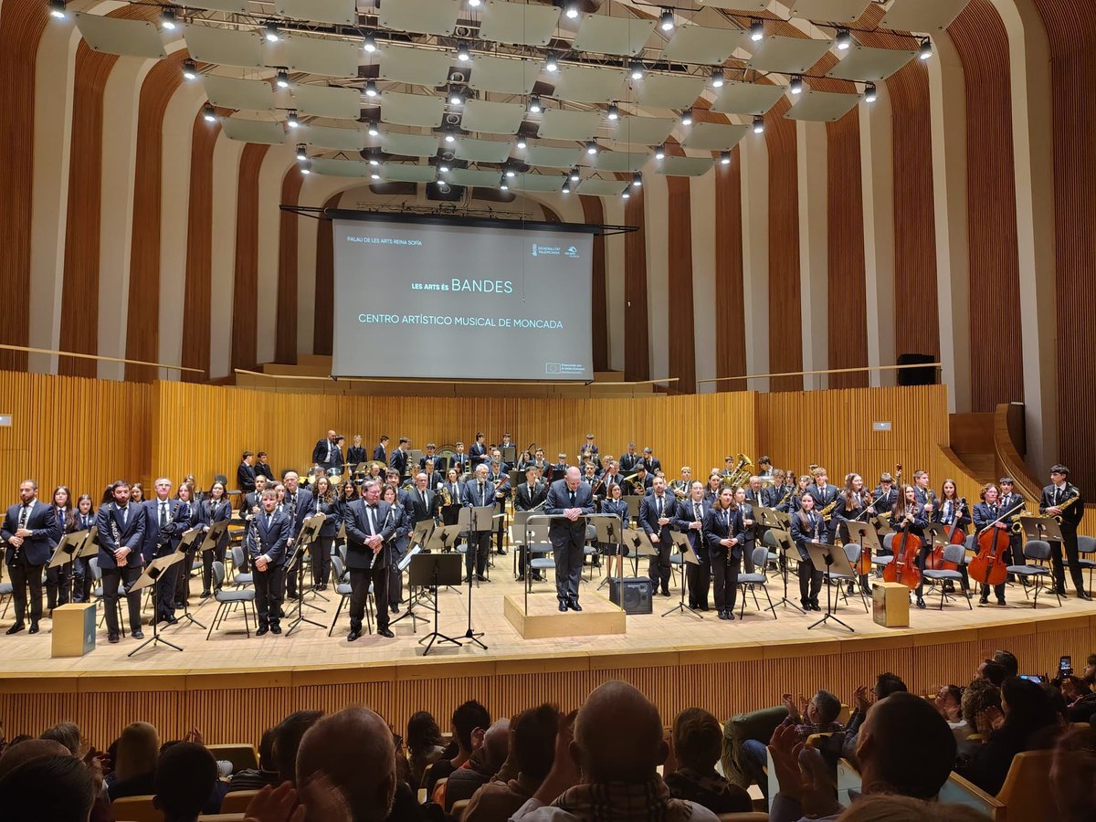 MoncadaDigital's tweet image. La banda simfònica del @CAMMoncada ha participat este diumenge en el cicle Bandes al Palau de les Arts