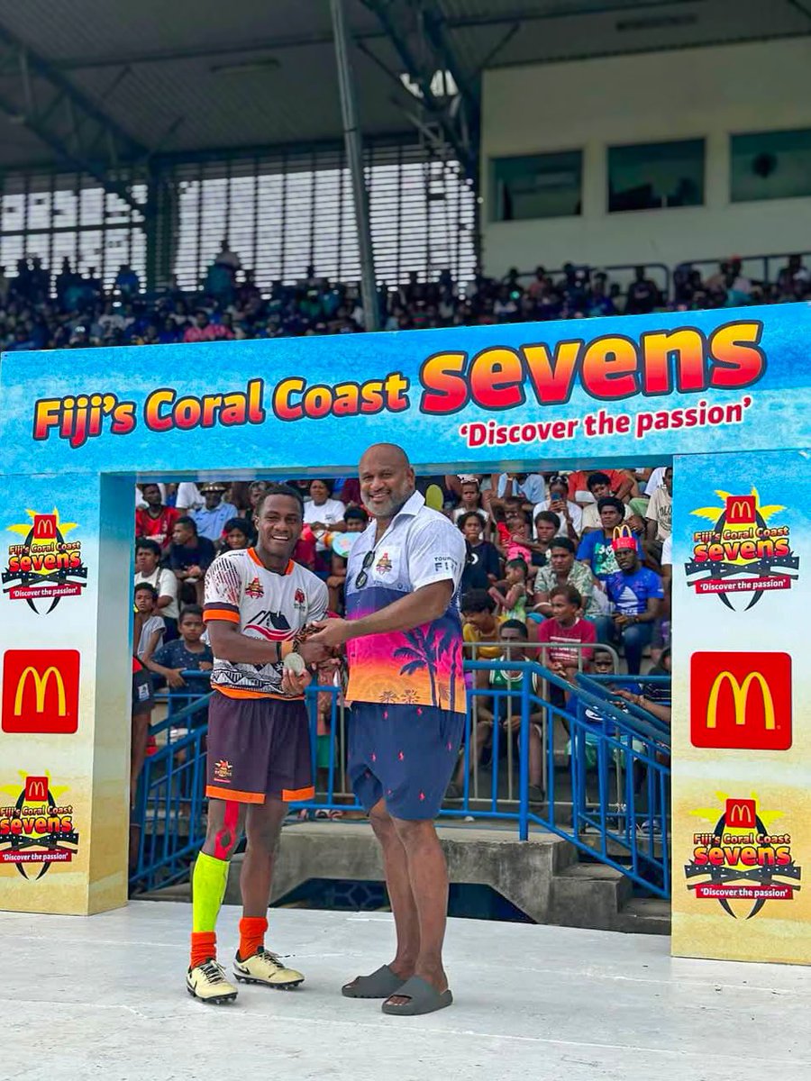 Fijian Drua (@fijian_drua) on Twitter photo Congratulations Aporosa Lalabalavu 👏🏾
Lalabalavu is our Drua Academy player. He won the Lote Tuqiri rising star medal at the McDonald’s <a href="/Coralcoast7s/">McDonald's Fiji's Coral Coast Sevens</a> after representing the Youth Cup winners, Southland Broncos last weekend.
Photo: Teivovo
#TosoDrua #PacificAusSports Congratulations Aporosa Lalabalavu 👏🏾
Lalabalavu is our Drua Academy player. He won the Lote Tuqiri rising star medal at the McDonald’s <a href="/Coralcoast7s/">McDonald's Fiji's Coral Coast Sevens</a> after representing the Youth Cup winners, Southland Broncos last weekend.
Photo: Teivovo
#TosoDrua #PacificAusSports