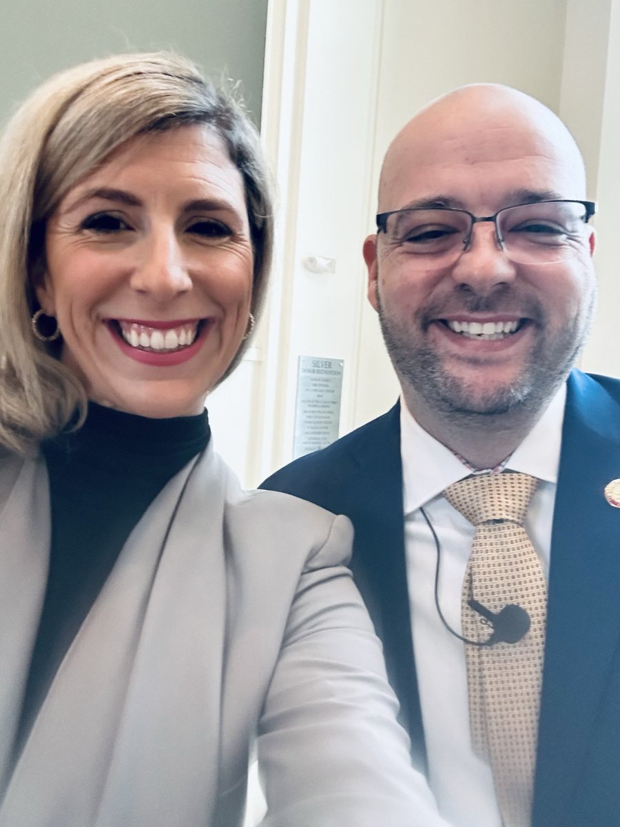 It was such an honor to swear-in <a href="/Oxford_Cohn/">Representative, Bryan Cohn</a> today in Henderson. 

Rep. Cohn is a fighter &amp; he’s going to do an incredible job fighting for all of us. I can’t wait to see all the great things he does for our state &amp; its future. #ncpol 🇺🇸
