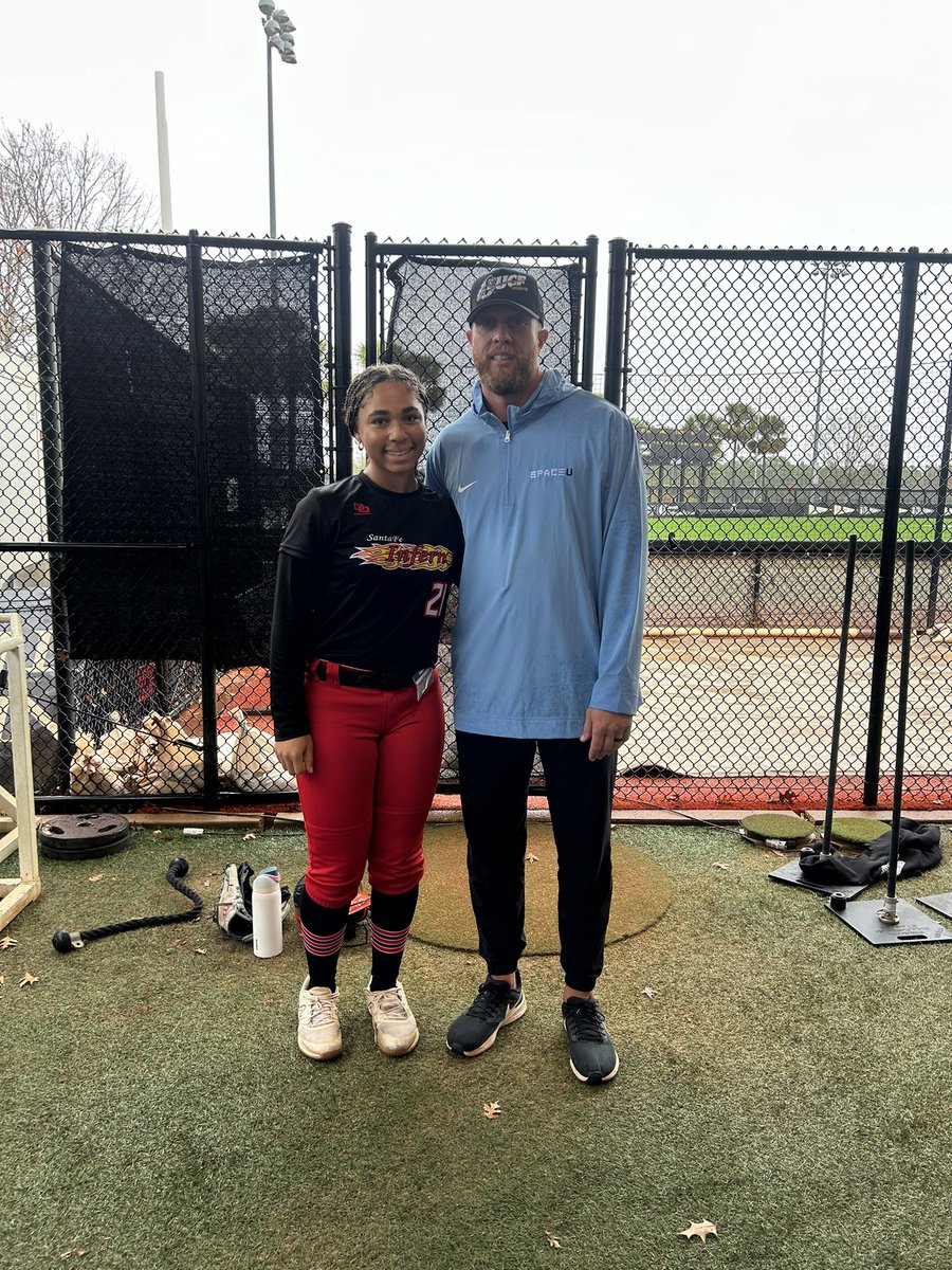 AmiraPeterson21's tweet photo. Such an amazing time at camp this weekend. Love the players and the coaching staff. Definitely will be back!! 
@ShannonSaile @noahbsanders @CoachBallMalone @UCF_Softball https://t.co/obgqFhmdVJ
