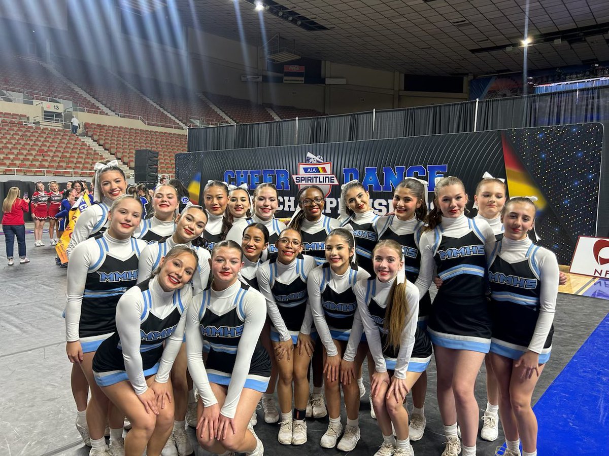 bolts_athletics's tweet photo. 3rd Place at State!! Congratulations to our entire program on an incredible showing! 💪🏼🎉 https://t.co/jGKN9QssCJ