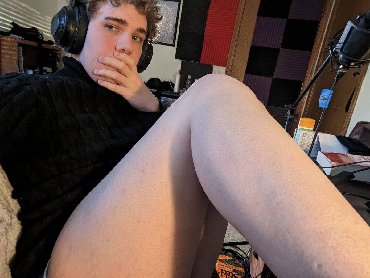 ClownTwink's tweet photo. Hey, does anyone want to watch me stream?
https://t.co/0qT3s1bwUi https://t.co/pnRtJhspsr
