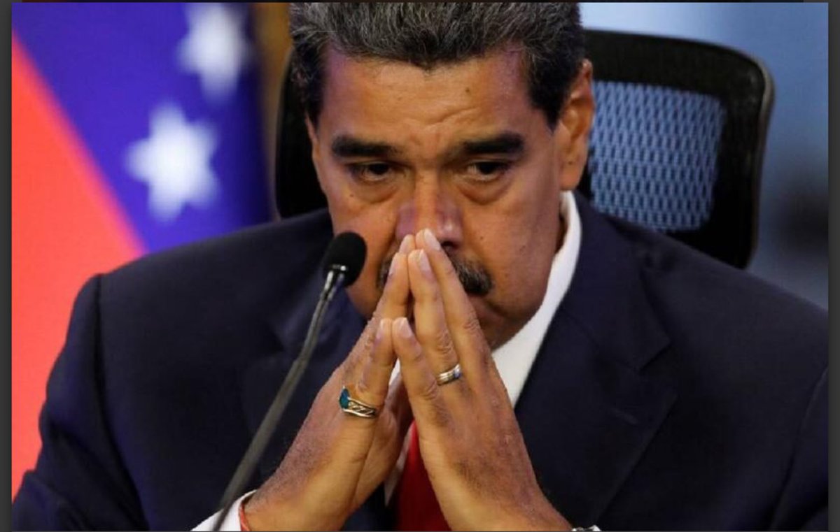 Jhonffonseca's tweet photo. ÚLTIMA HORA:🚨🇻🇪
El equipo del presidente de Estados Unidos, Donald Trump, está dando forma a un plan para forzar el fin a la tiranía chavista,comenzando con el posible término de la licencia a la petrolera estadounidense Chevron, que afectaría la delicada cohesión del régimen, y una salida negociada de Nicolás Maduro al exilio «en menos tiempo del que creemos», según fuentes del nuevo mandatario estadounidense.