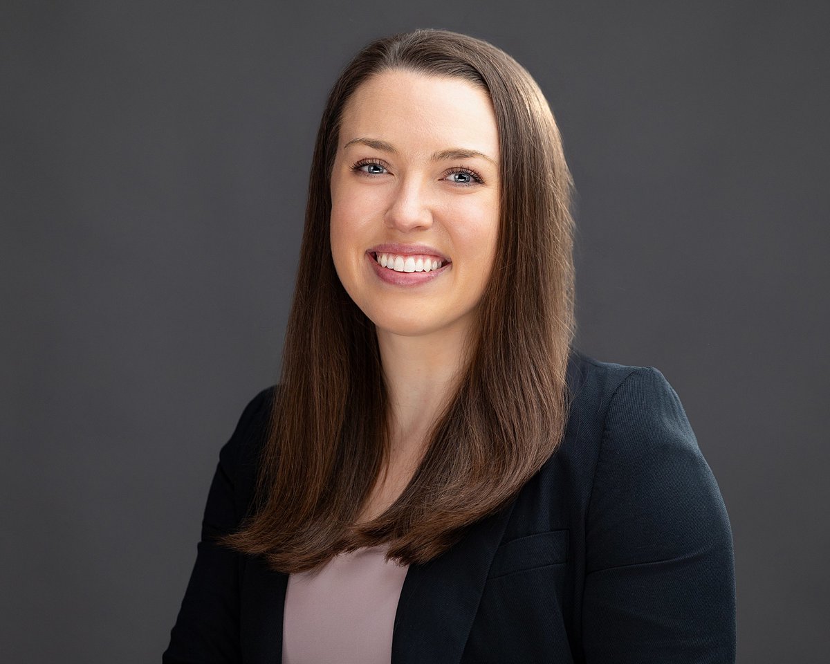 BerksHeadshots's tweet photo. Headshot Wardrobe Tip: Rock Those Long Sleeves!
Looking to create a polished and ... #HeadshotTips #WardrobeHack #ProfessionalStyle
https://t.co/MwIHfdOxN2
#berksheadshots #photographer #headshot #photographystudio #profilepic #businessheadshot #corporateheadshots https://t.co/0uM57Av7lN