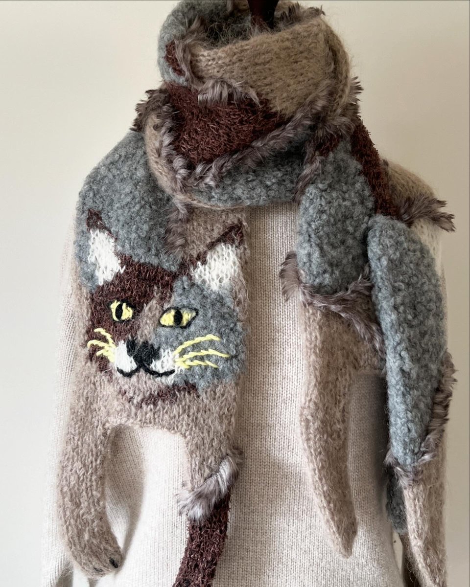 新品　ニットマフラー　うでぐみ　グレー　男女兼用　わちふぃーるど　ダヤン　猫 カシミヤ100%マフラー/グレー+ネイビー/ウォッシャブル/29.5cm×175cm