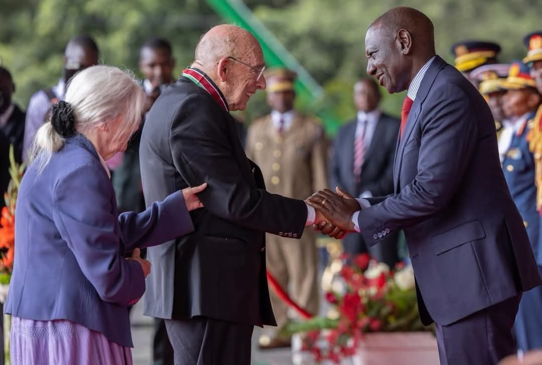 NoujourW's tweet photo. Bob Munro Founder of the Mathare Youth Sports Association &amp; a pillar of Kenyan Football Passes away at 78 🕊️.
⚽ Munro's visionary leadership &amp; passion for sports have inspired countless individuals. https://t.co/unNSYqCCcA