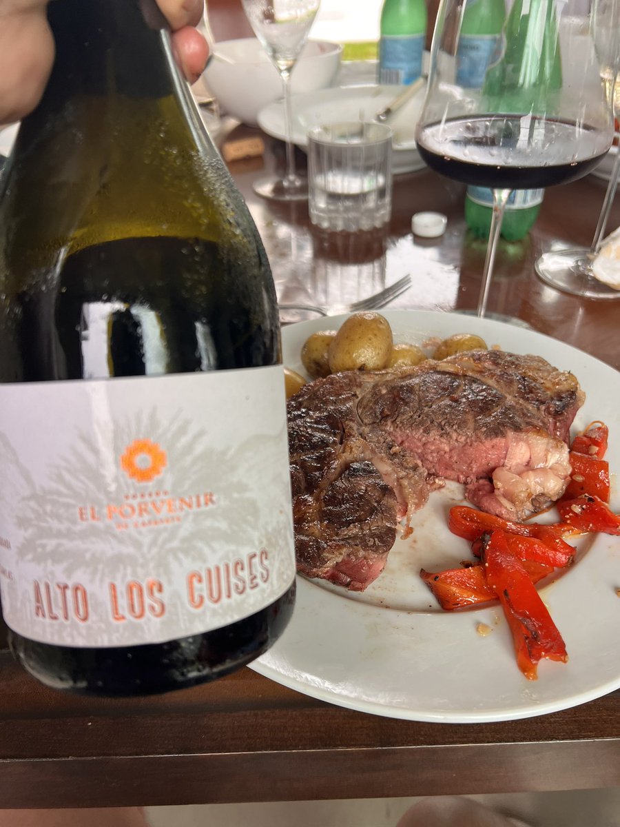 gustavinos's tweet photo. La pirazina Salteña 🌶️❤️🍷 https://t.co/JMZzjIcSXC