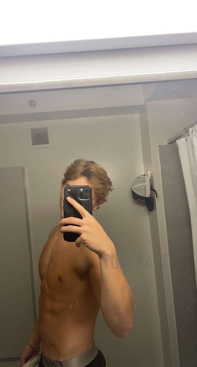 Cook_ie33e's tweet photo. What a freaky stud. Peep link in bio for more 😉.
#straightbait #gayporn #addchatbaited #cum #abs #straightguys #addchat #addchatboys #nsfw #hung #leak #gay #blondeguy https://t.co/iDBbBJEKHT