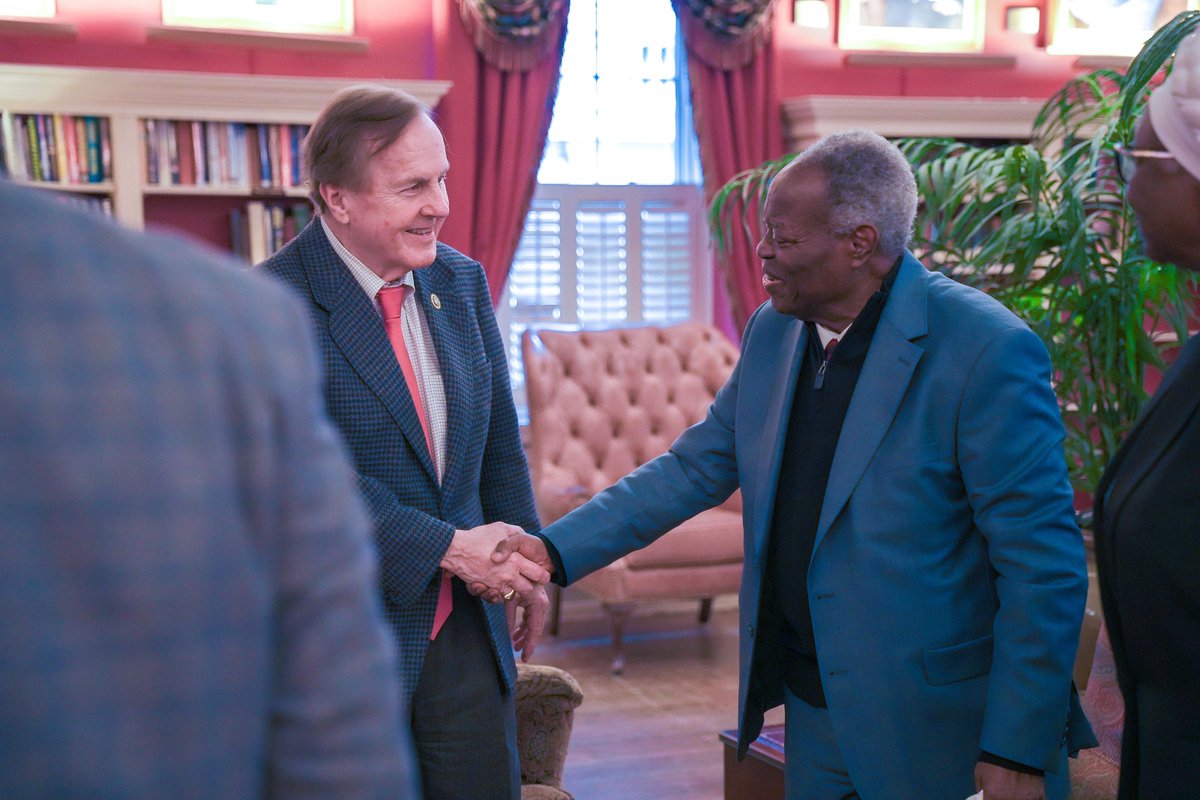 pastorwf_kumuyi's tweet photo. It was great meeting with Congressman Robert Pittinger and Pastor Lucas Miles of @TPUSA yesterday, discussing how we can partner together for global evangelism as we prepare for the Inauguration of President Donald J. Trump.  

The harvest is plentiful, let's pray for open doors and hearts ready to receive the Gospel!

We believe in the power of the Gospel to transform lives and nations.  Exciting times ahead!