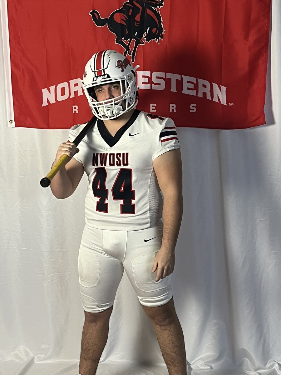 BlakeG1111's tweet photo. after a great visit at NWOSU, i am glad to say that i am 100 % committed!!! ready to get to work. thank you coaches for believing in me. @Coach_J_Medrano @RonnieJJones @CoachBentrem @alexbaxter99 @nwosufootball @NE_Ok_HS_Sports @waceywilliams26 @CoachWMcGill https://t.co/5muSvko8Ya