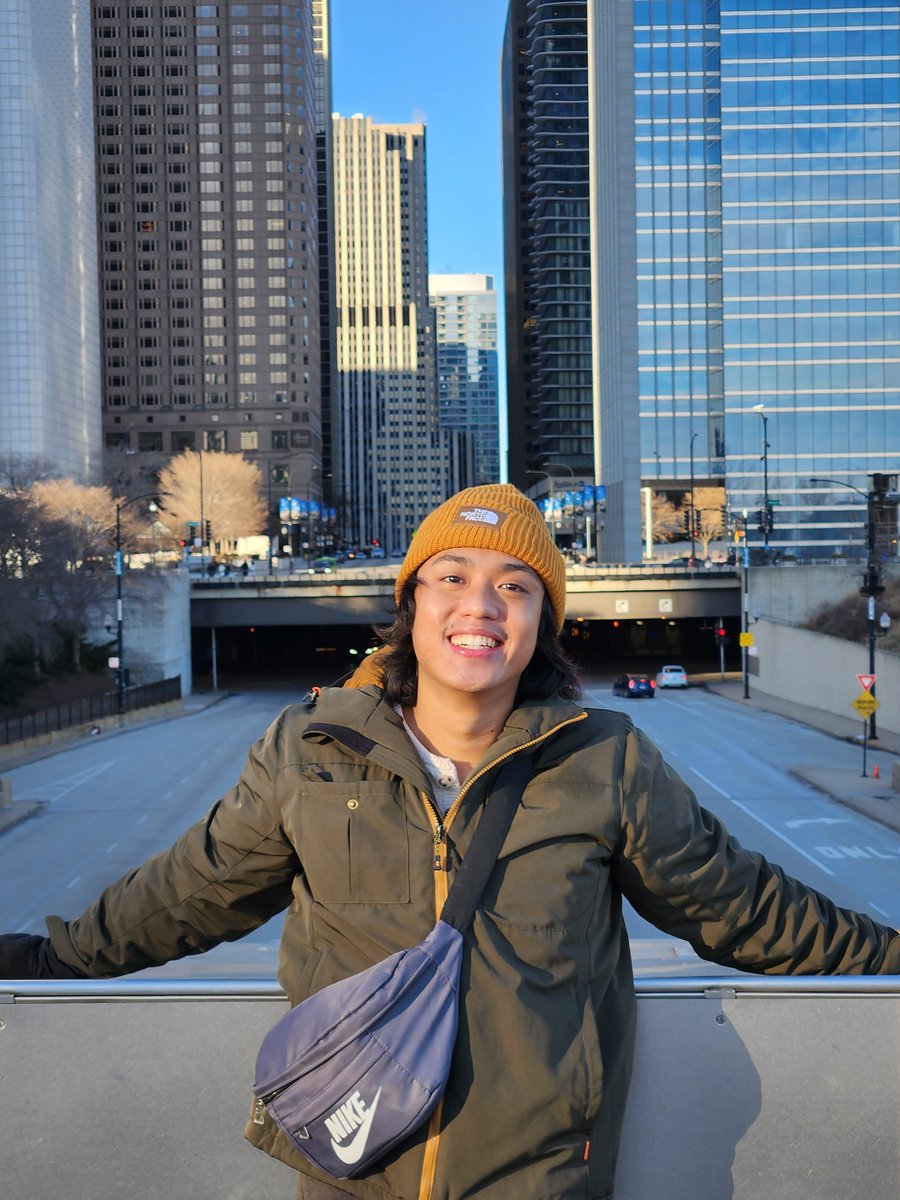 anueru432's tweet photo. Cant hide the fact Im loving this city more each day 😆 #notpathology https://t.co/G8BRDnyXW2