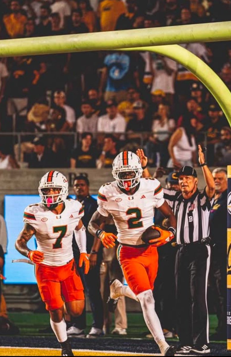 Champfa6ix's tweet image. #AGTG. I am blessed to receive an offer from the University Of Miami @Kevin_Beard9 @TheCribSouthFLA @MiamiHurricanes 

@drobalwayzopen @CoachWeltonJ @Marchen44 @GPowersScout @PrepRedzoneTX @dctf @TXTopTalent @ChadSimmons_ @samspiegs @adamgorney @CanesFootball @TheUCReport…