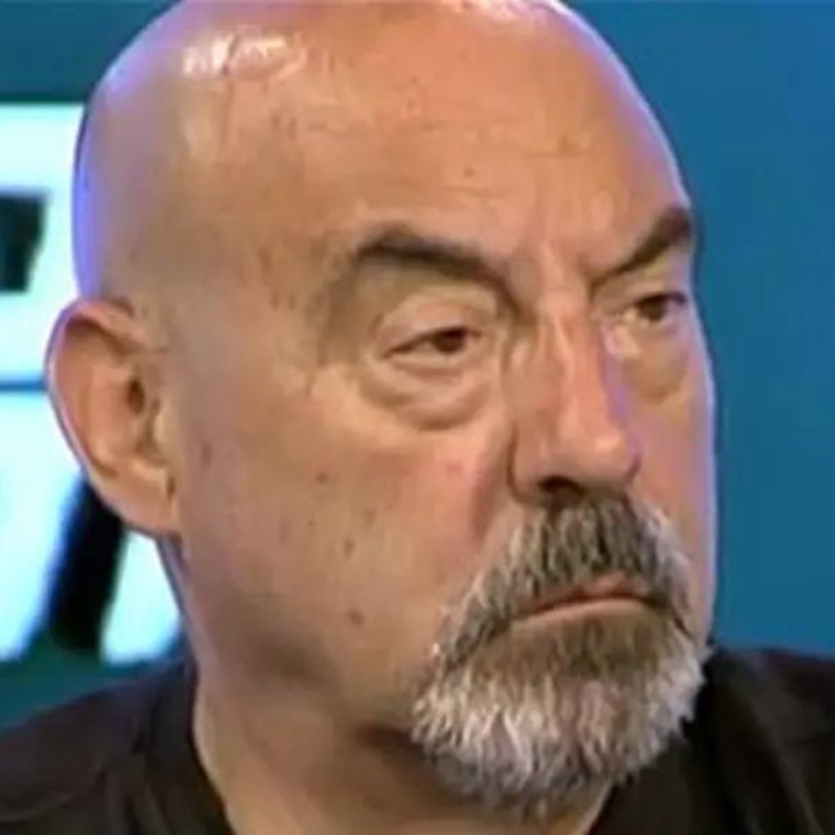 ◾️Nos ha dejado Joaquín Ramos Marcos a los 78 años de edad.

🔝El salmantino fue uno de los mejores árbitros españoles de su época.

🏆151 partidos en 1ª división en 14 temporadas en la élite, internacional y con 3 finales de copa dirigidas.

🎙️Tras su carrera deportiva, se pasó