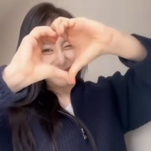 GELSAGR's tweet photo. Heart 💜🩵
#이채연 #LEECHAEYEON #イチェヨン https://t.co/zBWiZOgjrC