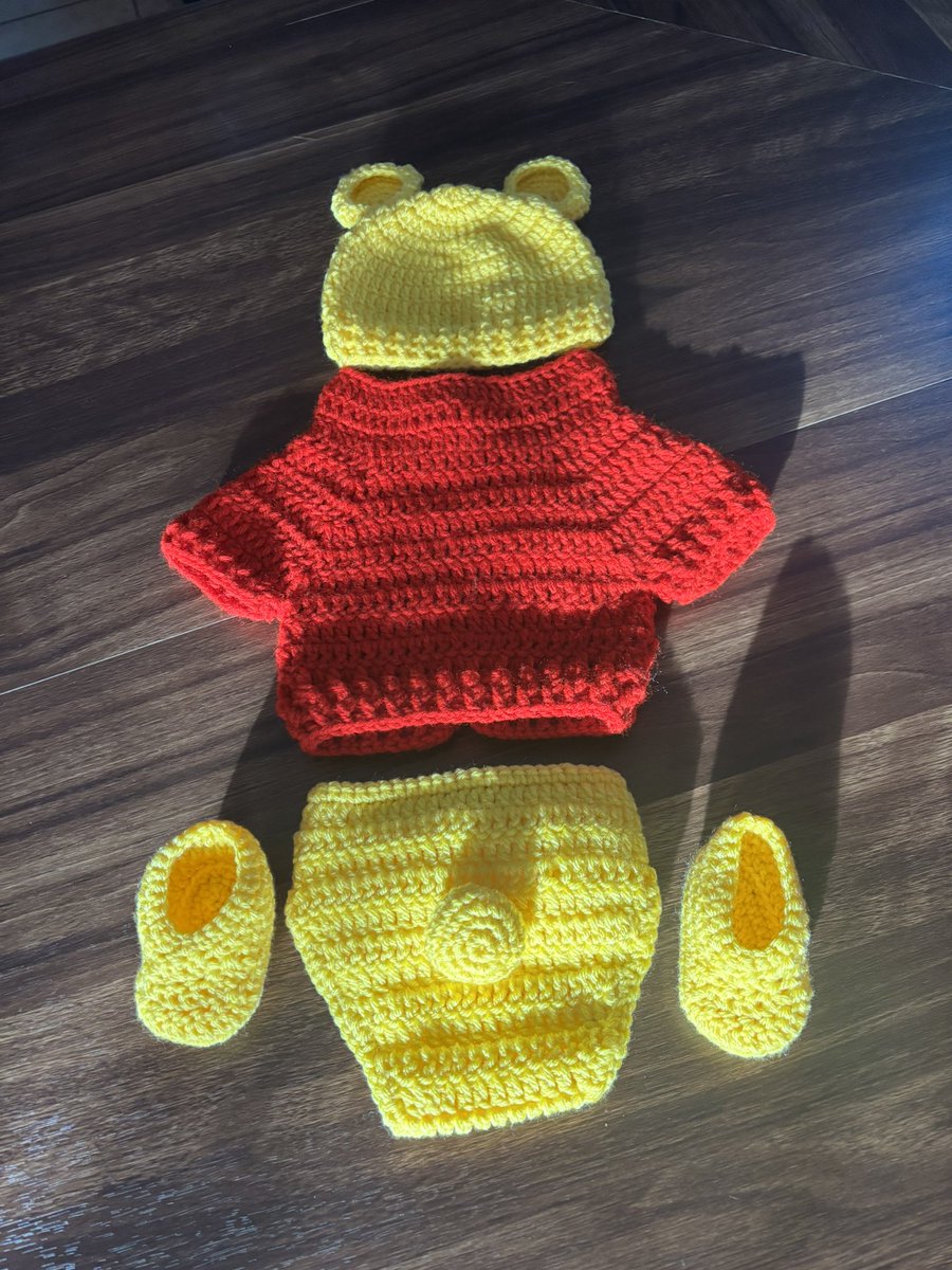 just crocheted my first baby outfit! 🥹♥️🍯