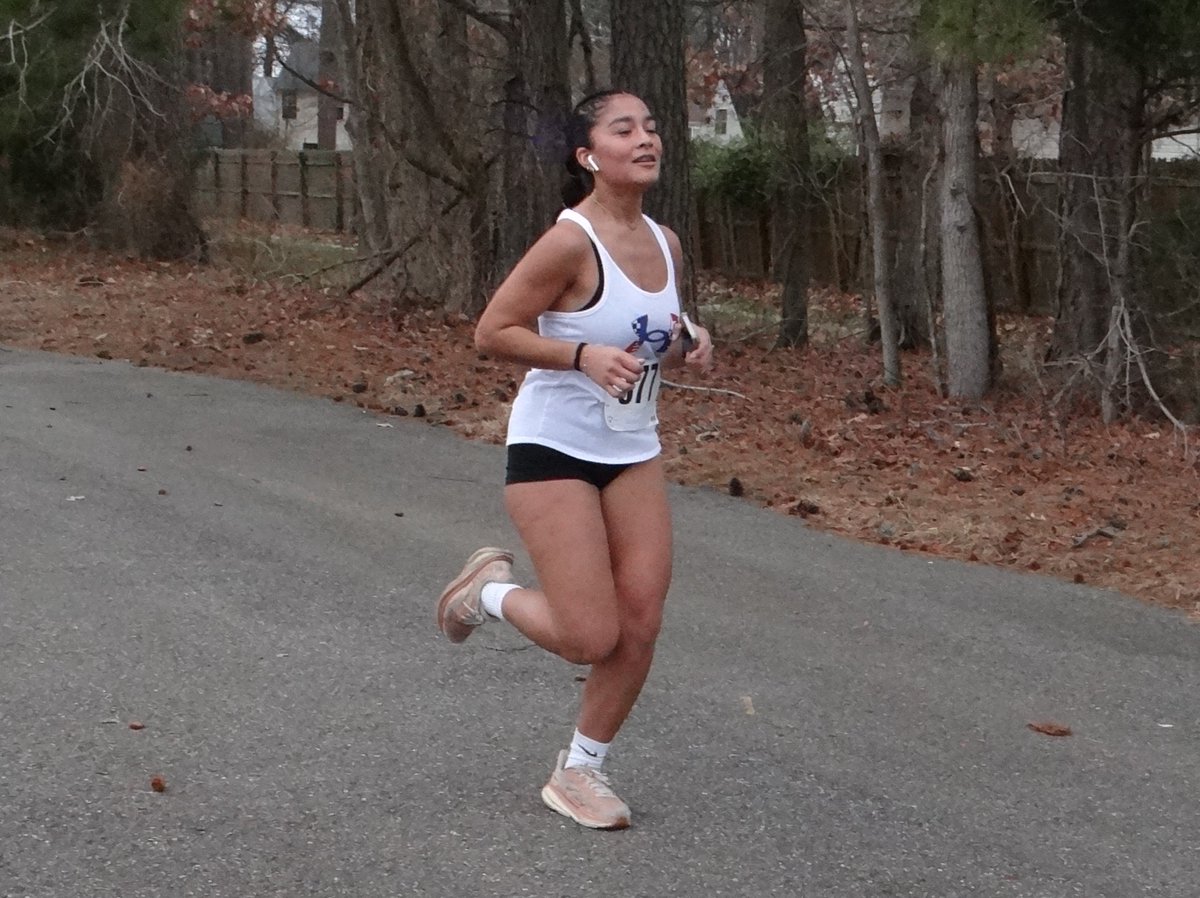 Winners at the Menchville Winter Chill 5K held Saturday, January 18, 2025: Women- 1) Crystal Witte, 39 of Yorktown VA: 21:13 (6:50 per mile pace); 2) Connie Glueck, 60 of Williamsburg VA: 22:23; 3) Grace Manadero, 16 of Newport News VA: 23:28
(2/2)