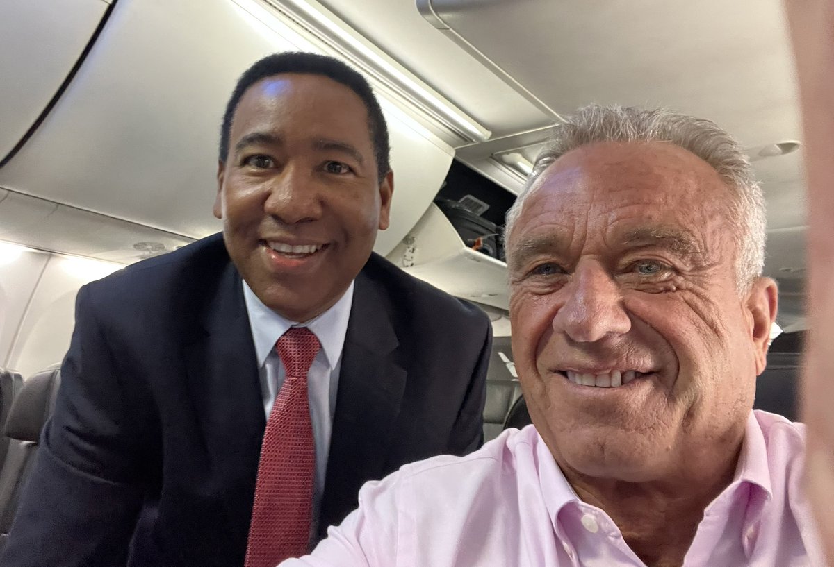 A partir de mañana, inicia una nueva era para la salud y el bienestar en los Estados Unidos con la llegada de Robert Kennedy como Secretario de Salud. Estoy convencido de que su gestión marcará un antes y un después, no solo para la nación, sino también como un faro de esperanza