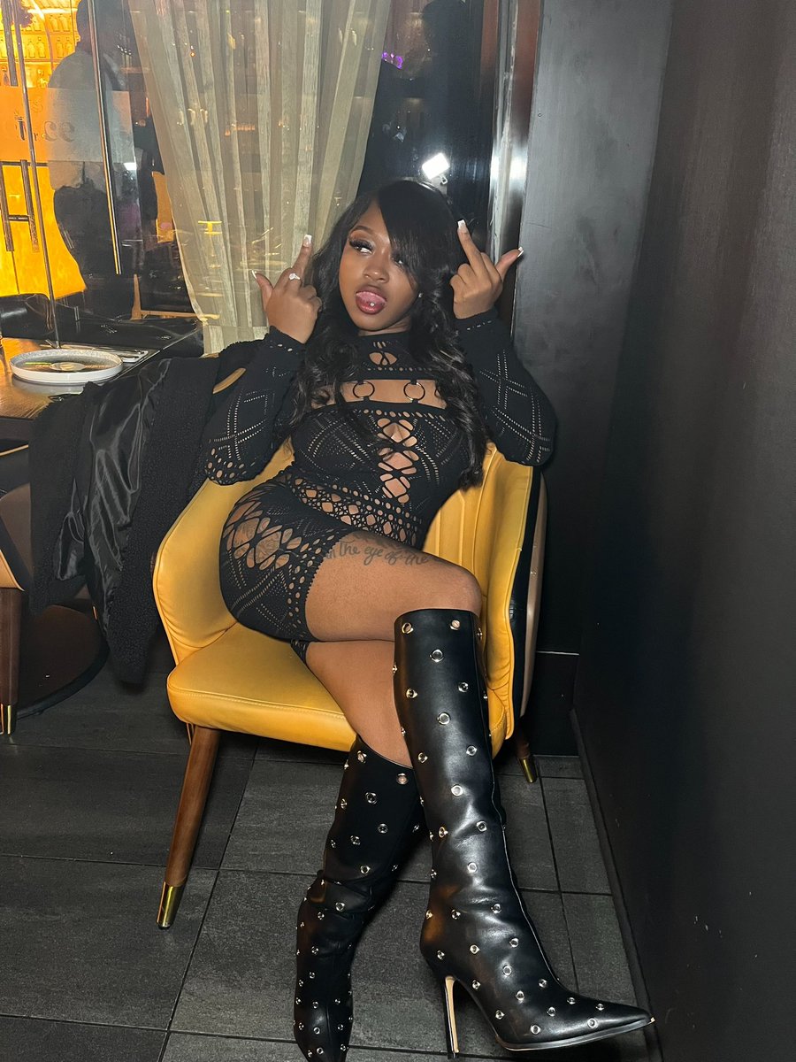ForeverFevah_'s tweet photo. XOXO… Da Baddest 💋❤️‍🔥 https://t.co/6JgYAsY2pH