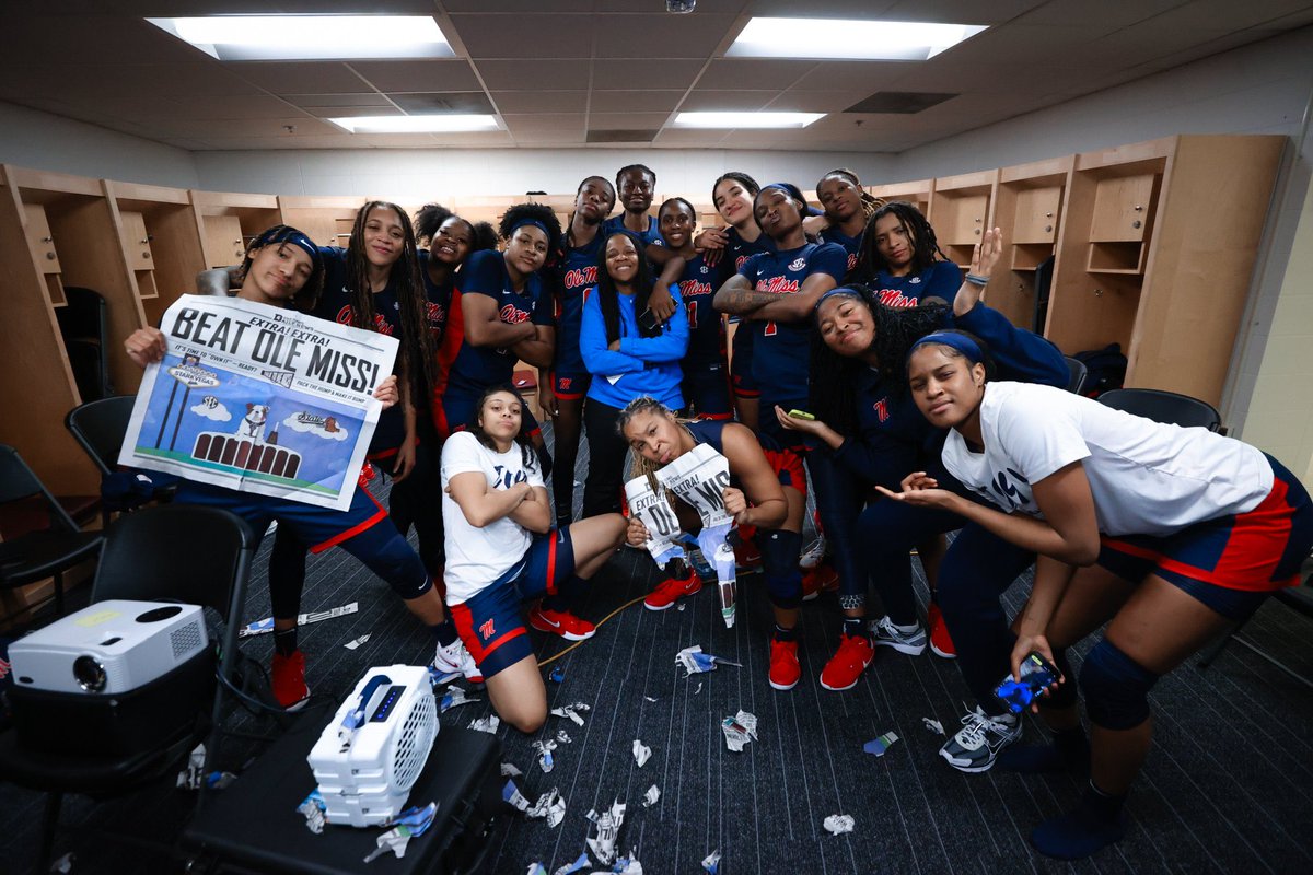 JakeHromada's tweet photo. This photo goes so hard @OleMissCreative 🔥 #HottyToddy https://t.co/ufR686r49W