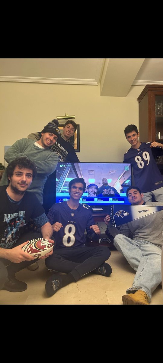 gonnn_21's tweet photo. #InterceptadosPorLaNFL #InterceptadosNFL @Rubenibg @JavierLZ @MovistarPlus https://t.co/v41A7CEyGy