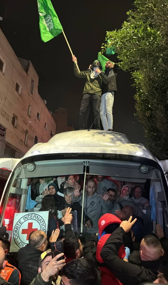 Bedel ödemeye hazır binlerce mücahidi yenemeyeceksin Ey İsrail

Nehirden Denize Özgür Filistin